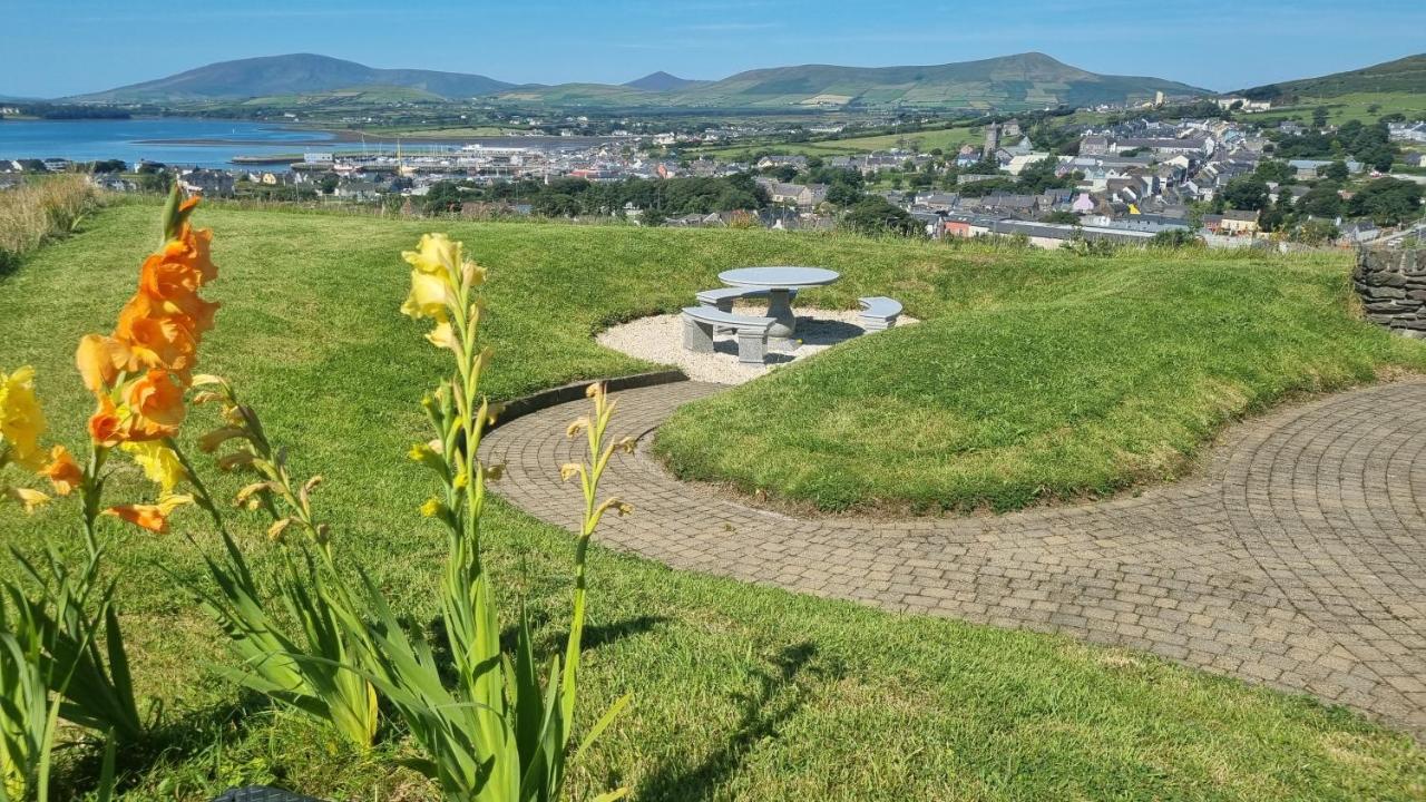 Fab View (Adults Only) Hotel Dingle Bagian luar foto