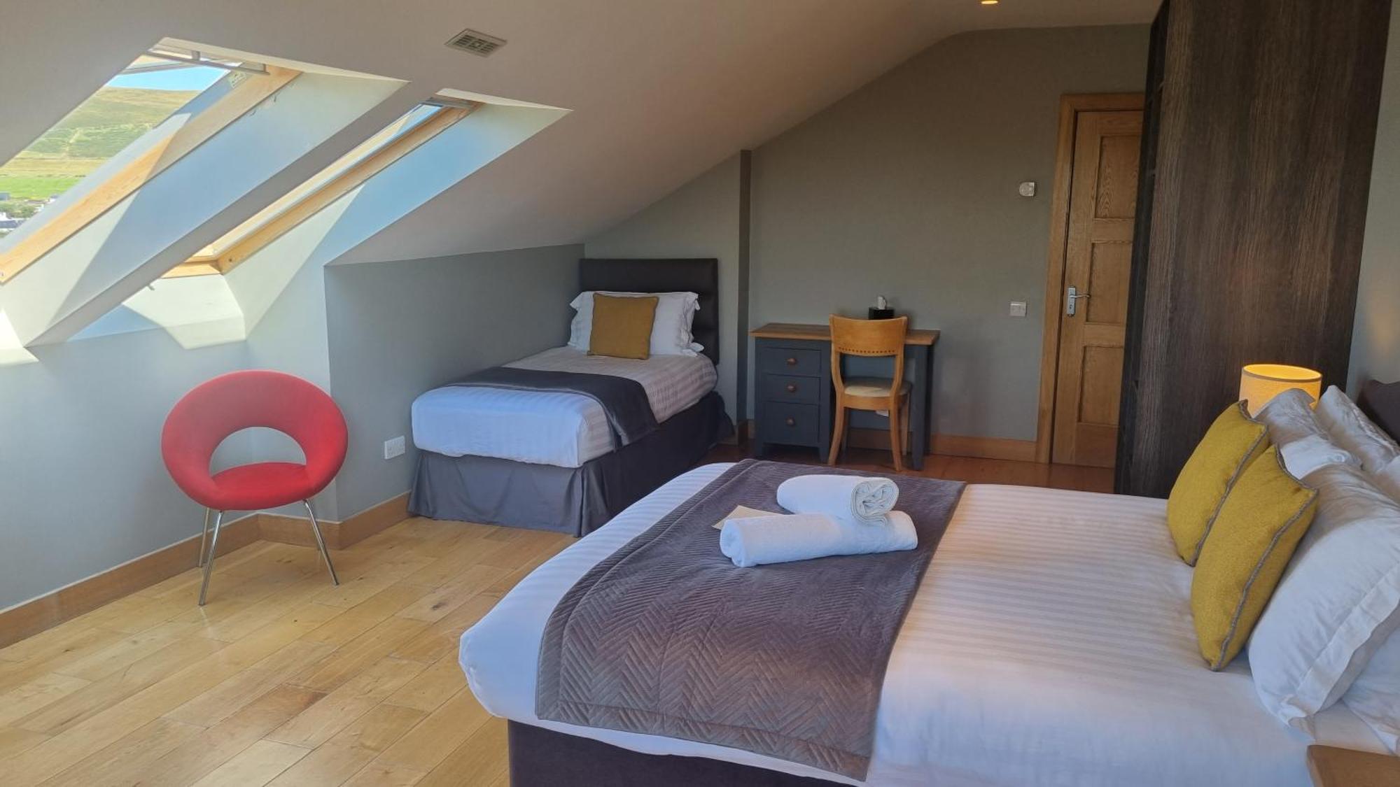 Fab View (Adults Only) Hotel Dingle Ruang foto